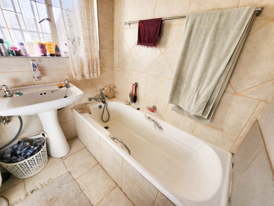 4 Bedroom Property for Sale in Meiringspark North West